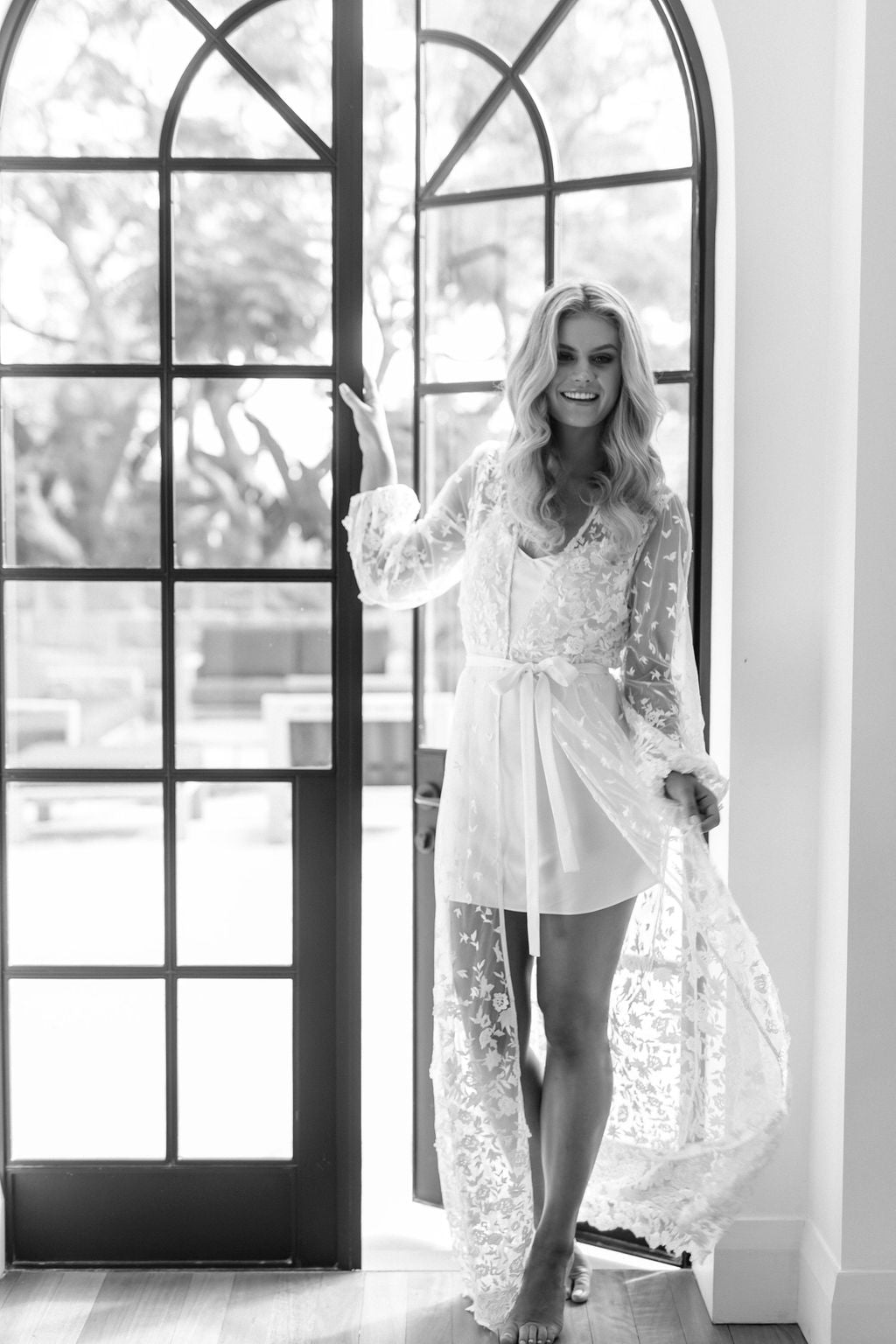 Lace Bridal Robe - Le Rose